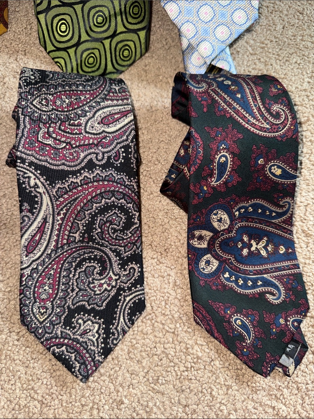 Designer Men's Paisley & Patterned Tie Collection - Assorted Colors - Picture 3 of 16